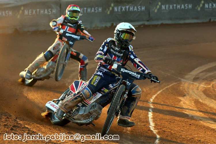 Tai Woffinden (vorne) war stärkster Engländer