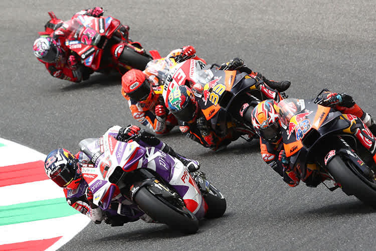 Im Sprint: Zarco (5) vor Miller (43), Binder (33), Márquez (93) und Bastianini