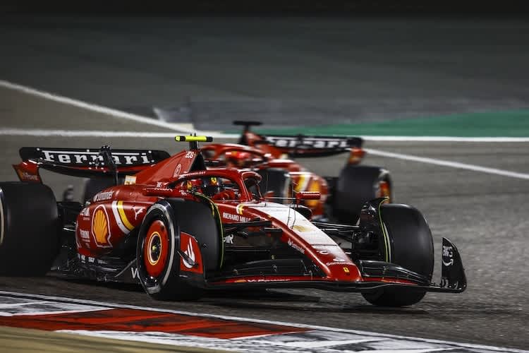 Carlos Sainz gegen Charles Leclerc