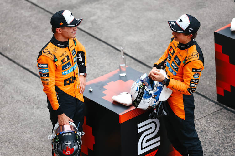 Die McLaren-Fahrer Lando Norris und Oscar Piastri