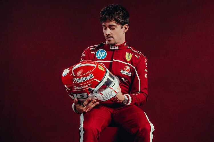 Charles Leclerc mit seinem Helm für die GP-Saison 2025