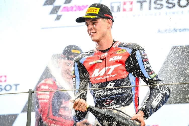 Kein Neuling auf dem Podium. 2023 holte Ivan Ortola zwei Siege und einen dritten Platz. Gut los ging es auch heuer: Platz drei beim Portugal-GP