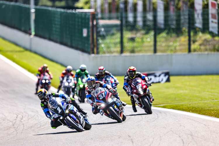 YART führt vor SERT und BMW