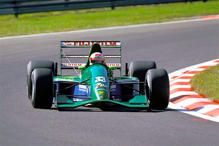 Andrea de Cesaris im Jordan-Rennwagen