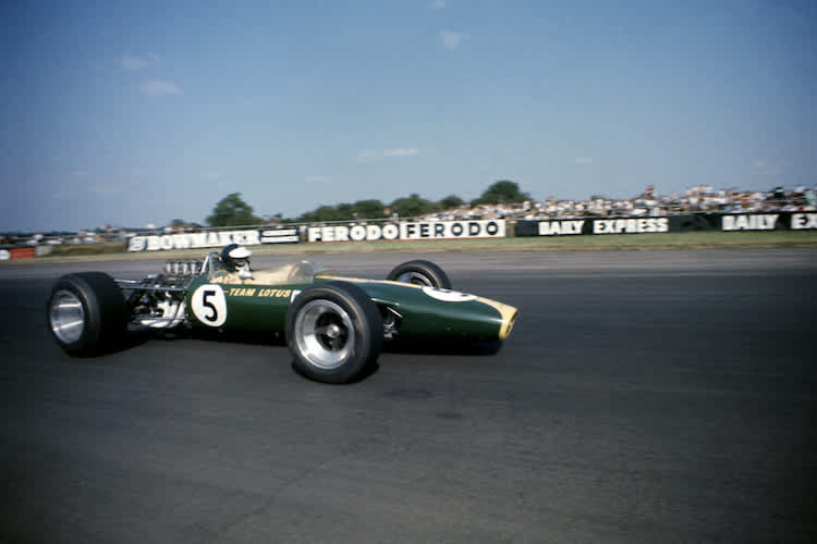 Typisch Jim Clark: Einsam auf weiter Flur, hier 1967 in Silverstone