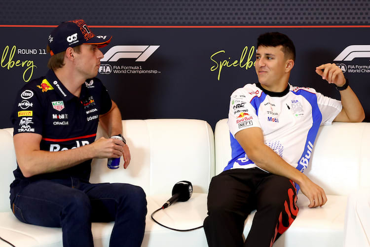 Max Verstappen und Isack Hadjar am Red Bull Ring