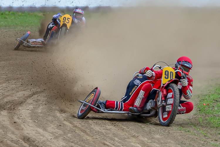 Die DMSB-Meister Manuel Meier und Lena Siebert vom MSC Melsungen sind an der St. Georgs-Brücke dabei