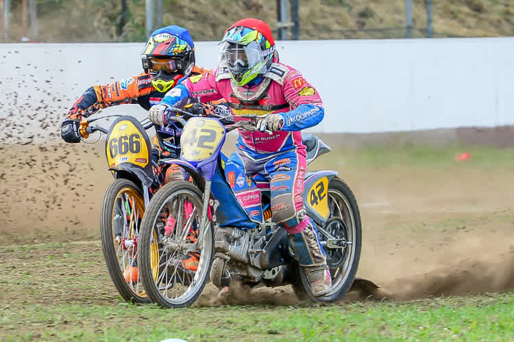 Romano Hummel (l.) gewann in Aduard, Stephan Katt (r.) wurde Sechster