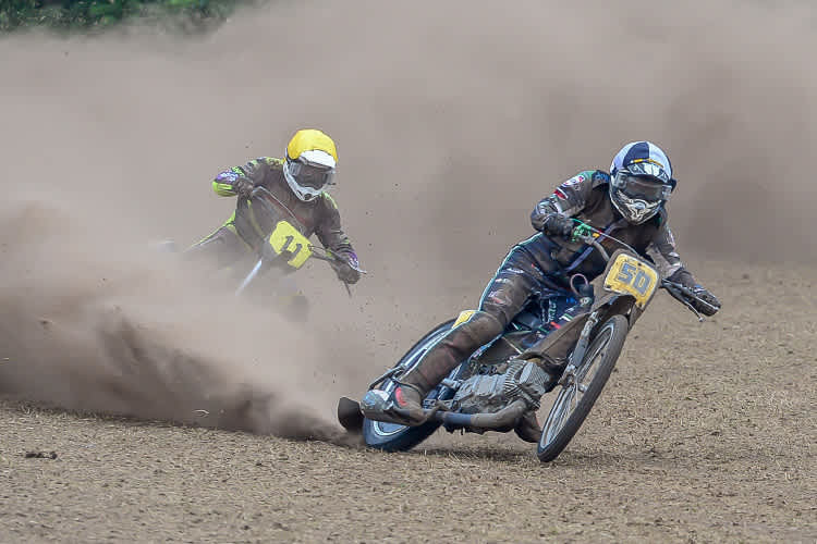 In Schwarme kamen Daniel Spiller (50) und Paul Cooper (11) noch gut durch. In Bad Hersfeld krachte es.