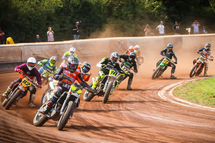 Wie kommen die Flattracker auf der 1000-Meter-Bahn in Scheeßel zurecht?