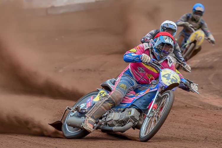 Hier noch vorne: Stephan Katt (42)