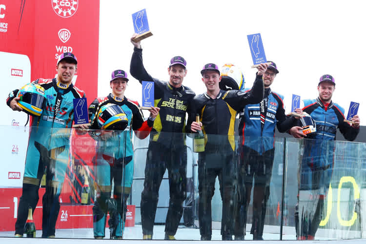 WM-Podium in Le Mans: Ellis, Clément, Schlosser, Schmidt, S. Christie, T. Christie (vlnr.)