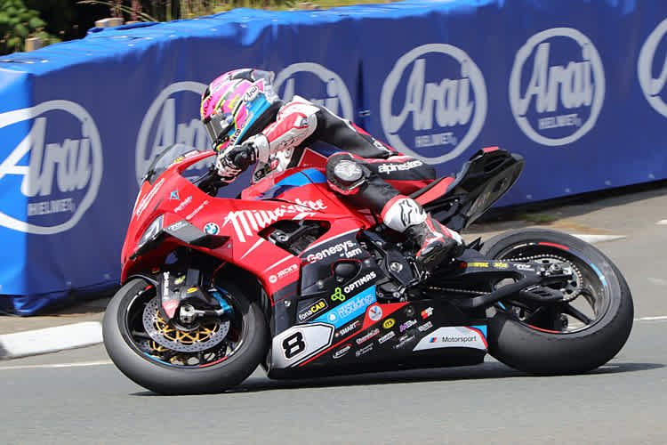Davey Todd auf der Fahrt zu seinem ersten TT-Sieg