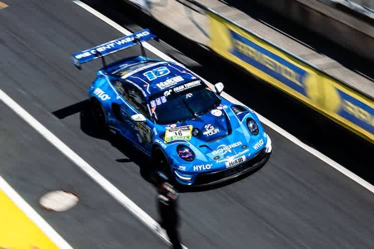 Laurens Vanthoor zerstörte den SCHERER SPORT PHX Porsche