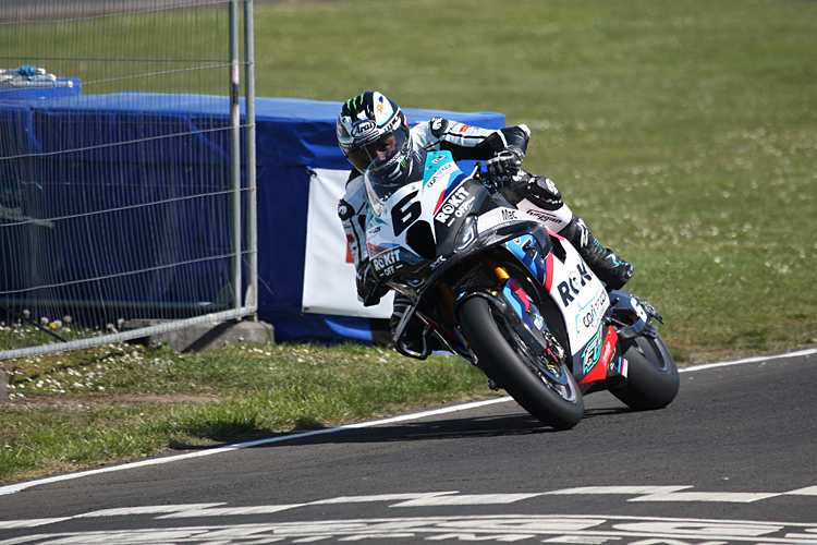 Umstrittener Sieger des zweiten Superbike-Rennens