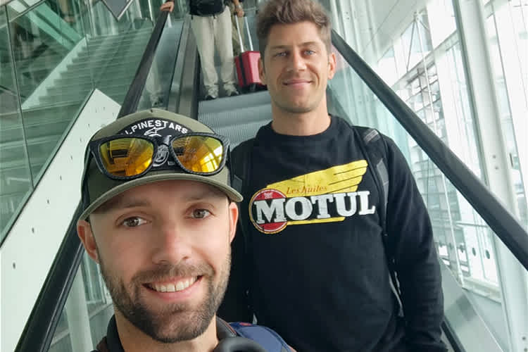 Jonas Folger (im Vordergrund) mit Kumpel Marcel Schrötter auf dem Weg nach Suzuka