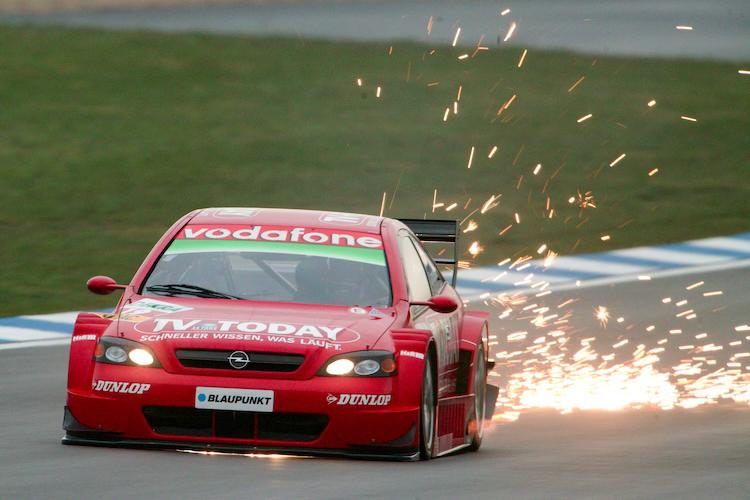 Bei der DTM am Nürburgring erleben die Fans einen Opel Astra V8 Coupé von Peter Dumbreck