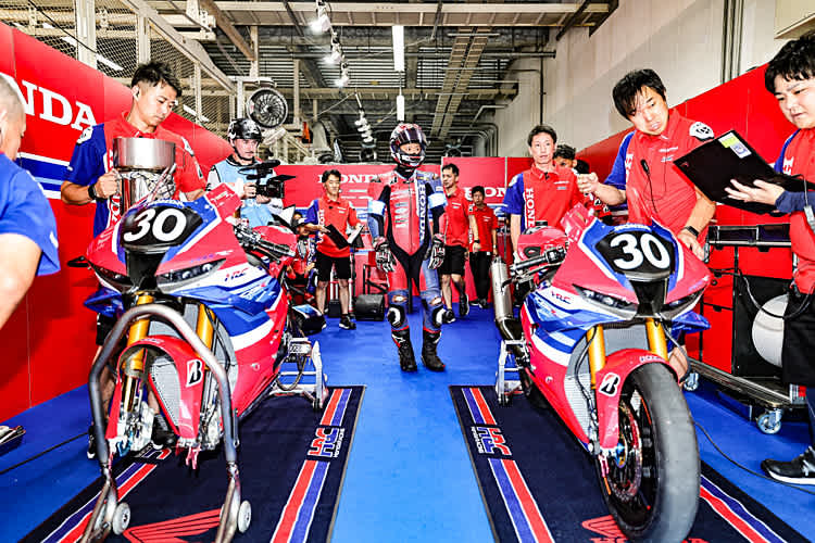 HRC Honda bestimmt das Tempo am Testtag