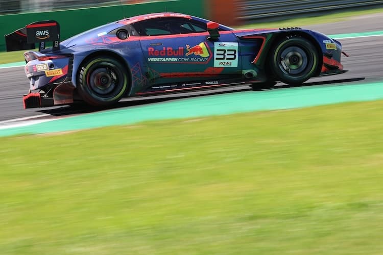 Sichert sich Verstappen.com Racing vorzeitig am Nürburgring den Titel im Gold Cup des GT World Challenge Europe Endurance Cup?