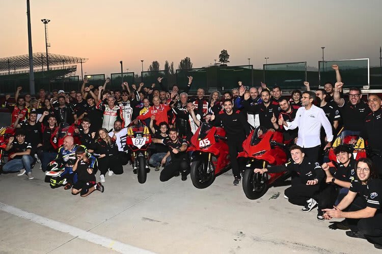 Der Spaß steht beim V4-Elite-Cup im Vordergrund