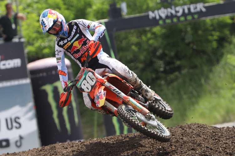 Andrea Adamo gewann den ersten MX2-Lauf im Talkessel