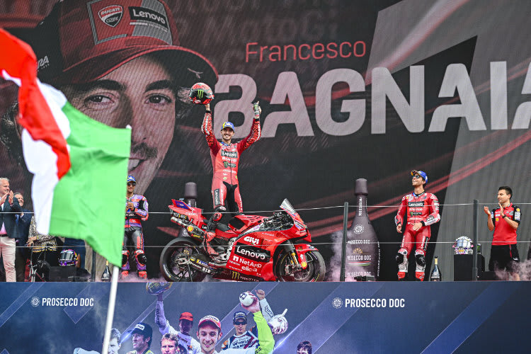 Der Gigant Pecco Bagnaia ließ sich feiern