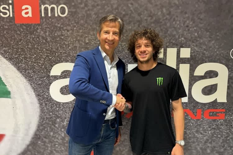Massimo Rivola begrüßt den zukünftigen Aprilia-Werksfahrer Marco Bezzecchi