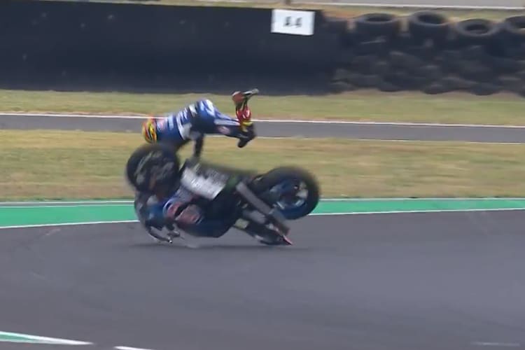 Andrea Locatelli flog per Highsider von seiner Yamaha