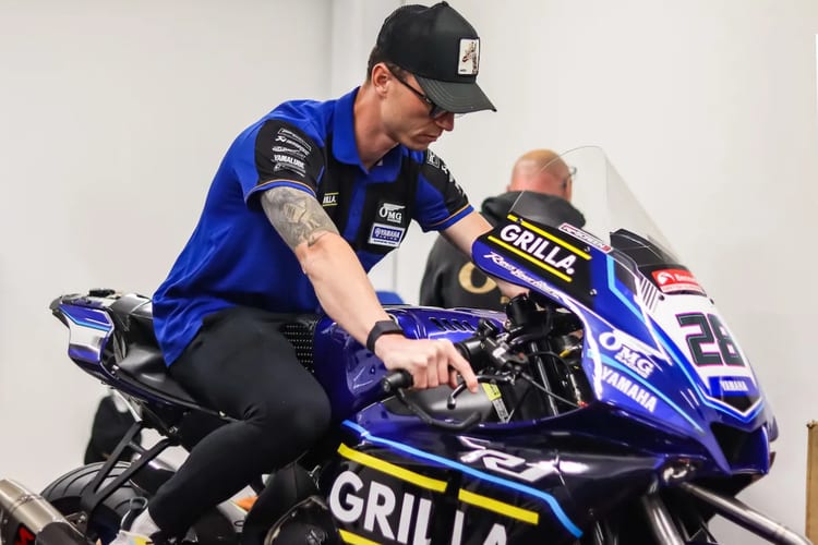 Die Sitzprobe auf der BSB-Yamaha hat Bradley Ray bereits vorgenommen