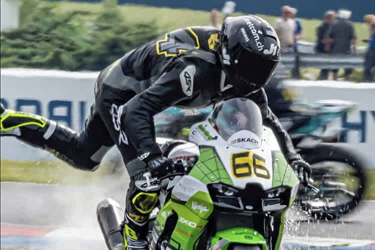 Frisch geduschter Italiener