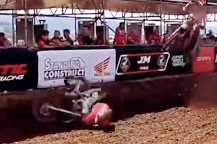 Jack Chambers stürzte auf der Geraden vor der Boxengasse