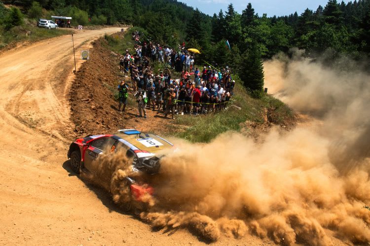 Hyundai-Pilot Ott Tänak führt die Akropolis-Rallye weiter an