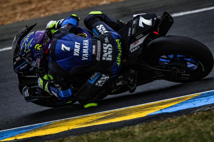 Karel Hanika auf der Yamaha R1