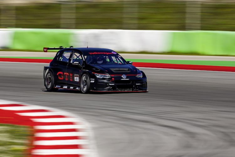 Der VW Golf GTI Clubsport 24h bei Testfahrten in Portimão