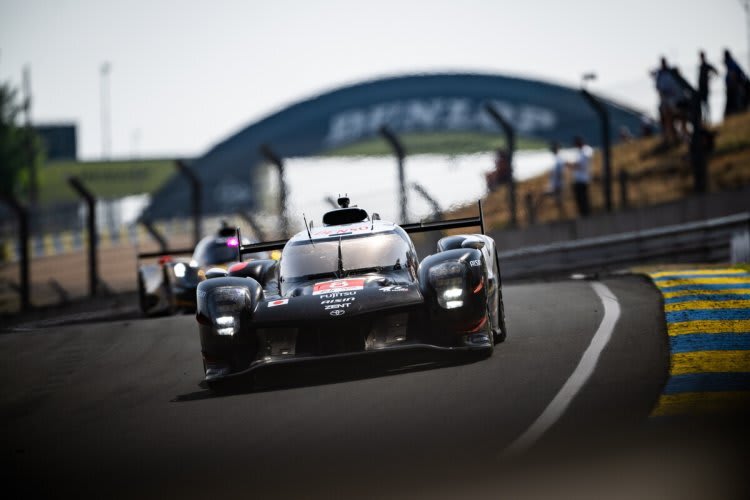 In der Hyperpole mit dabei: Der schwarze Toyota GR010 Hybrid