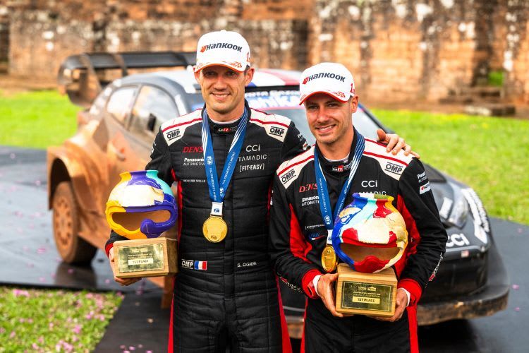Der achtfache Weltmeister Sebastien Ogier und sein Co-Pilot Vincent Landais liegen nach Triumph in Paraguay weiterhin aussichtsreich im Titelrennen