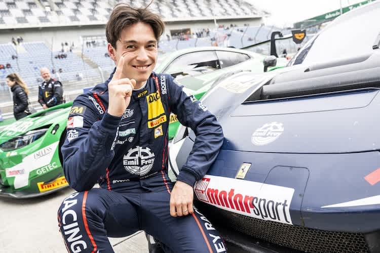 Erster Saisonsieg für Jack Aitken