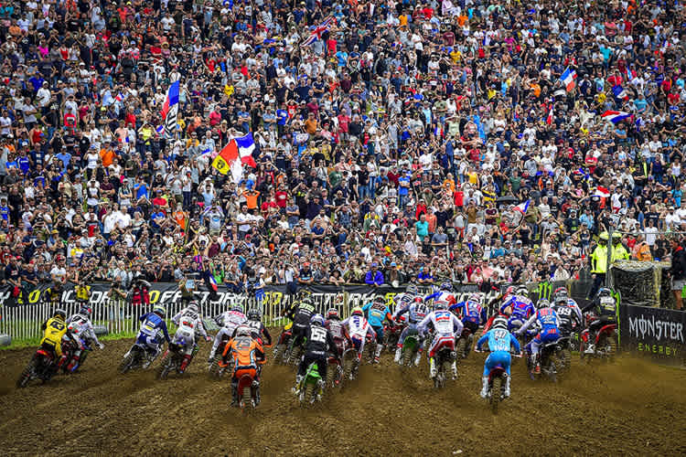 Der berühmte Zuschauerhang von Ernée