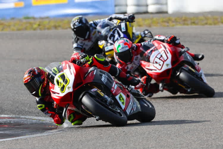 Lukas Tulovic mit Lorenzo Zanetti im Schlepptau