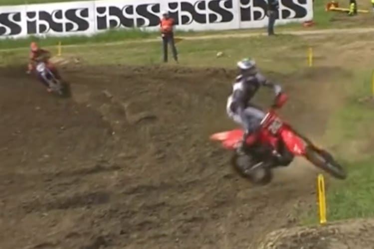 Tim Gajser bei seinem Sturz in Frauenfeld