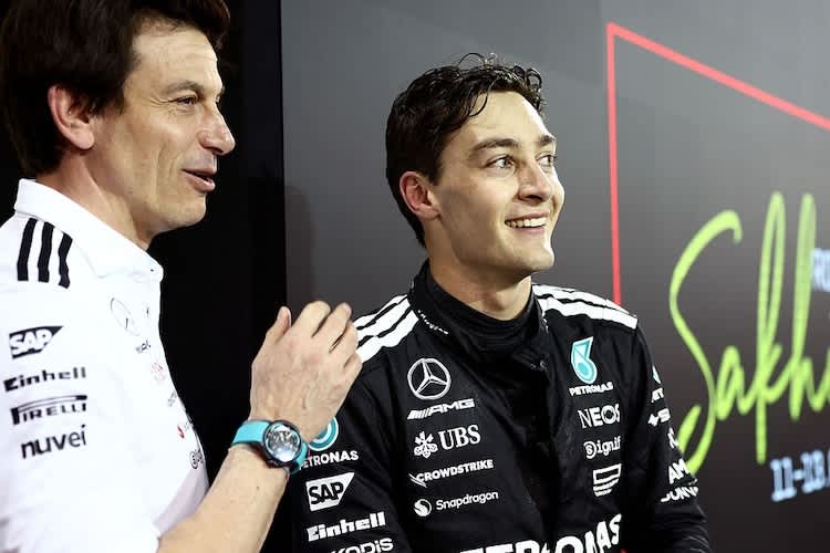 George Russell mit Teamchef Toto Wolff nach dem Bahrain-GP