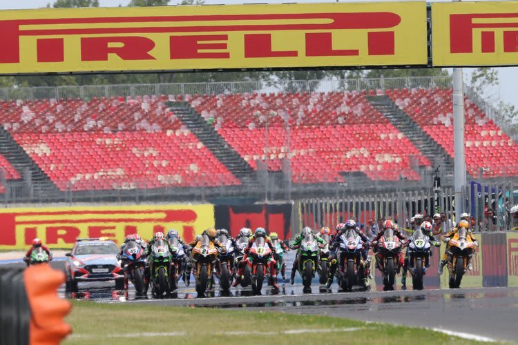Bei der Superbike-WM in Misano finden viele Rennen statt