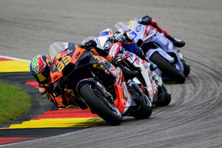 Brad Binder konnte sich an Alex Márquez vorbei arbeiten