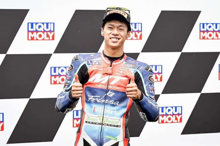 Ai Ogura auf dem Sachsenring-Podium