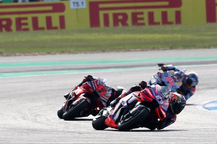 Jorge Martin vor Pecco Bagnaia und Marc Marquez