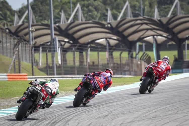 Zarco beim Versuch der Ducati-Elite im Zeittraining zu folgen