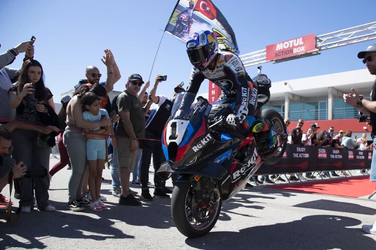 Toprak Razgatlioglu holte den Sieg im Superpole-Race