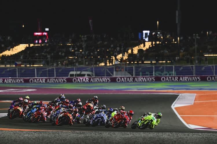 Kurz nach dem Start des Katar-GP 2025