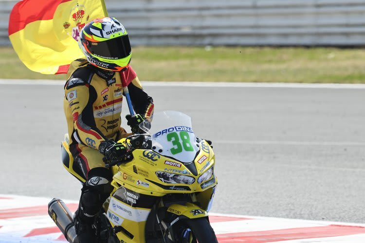 David Salvador: Erster Saisonsieg