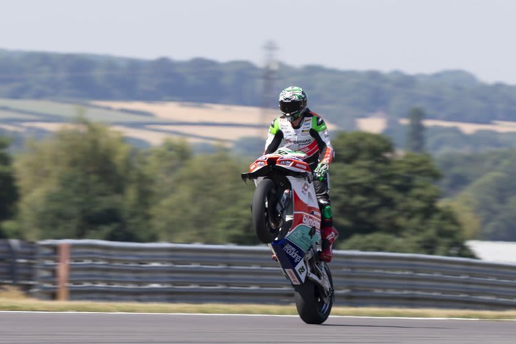 In Donington ist es an diesem Wochenende ungewöhnlich heiß